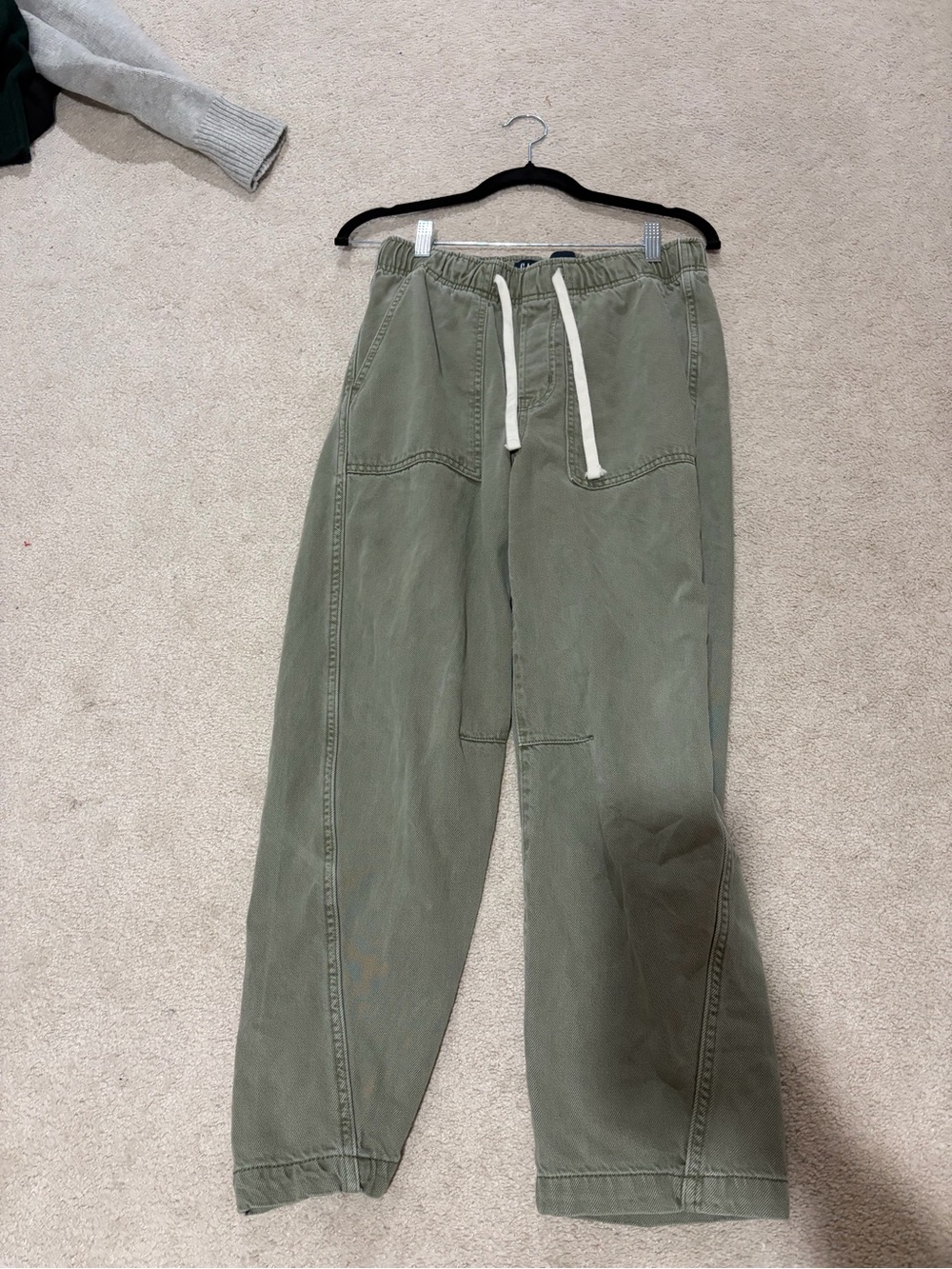 Gap mid ride barrel Jean